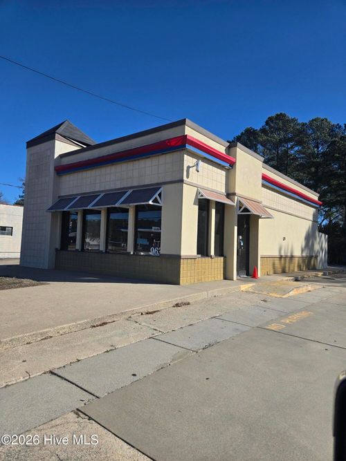 963 W Raleigh Blvd, Rocky Mount, NC, 27803-2771 | Card Image