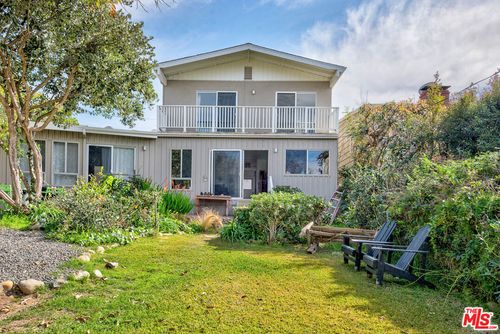 555 Agate St, Laguna Beach, CA, 92651-3225 | Card Image