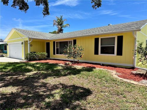 1725 Darlich Ave, Jensen Beach, FL, 34957-5763 | Card Image