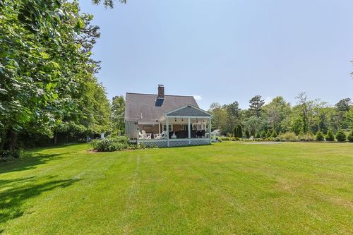 324 Church St, West Barnstable, MA, 02668-1432 | Card Image