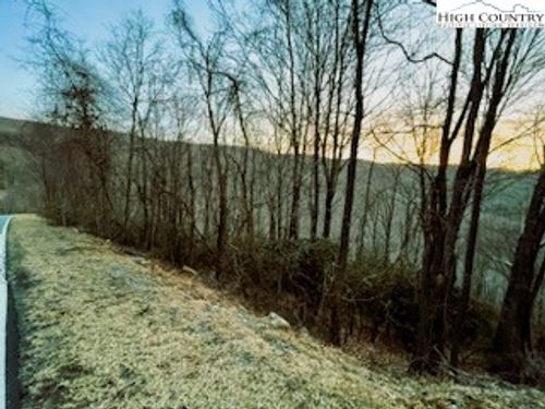 904 Pinnacle Ridge Rd, Beech Mountain, NC, 28604 | Card Image