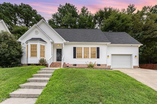 8401 Hobhouse Cir, Raleigh, NC, 27615-8110 | Card Image