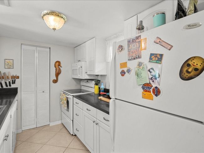 APT-106 - 464 N Paula Dr, Condo with 2 bedrooms, 2 bathrooms and null parking in DUNEDIN FL | Image 10