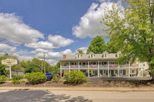 17 Wilder St, Conway, NH, 03818-6162 | Card Image
