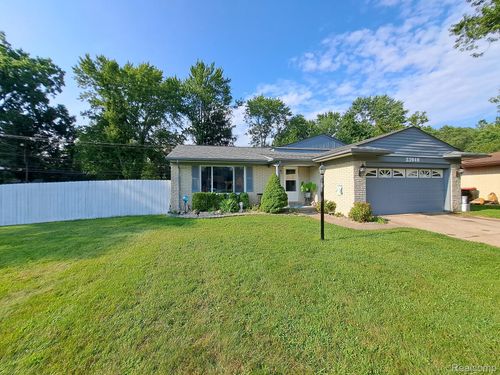 23940 Edinburgh St, Southfield, MI, 48033-4892 | Card Image