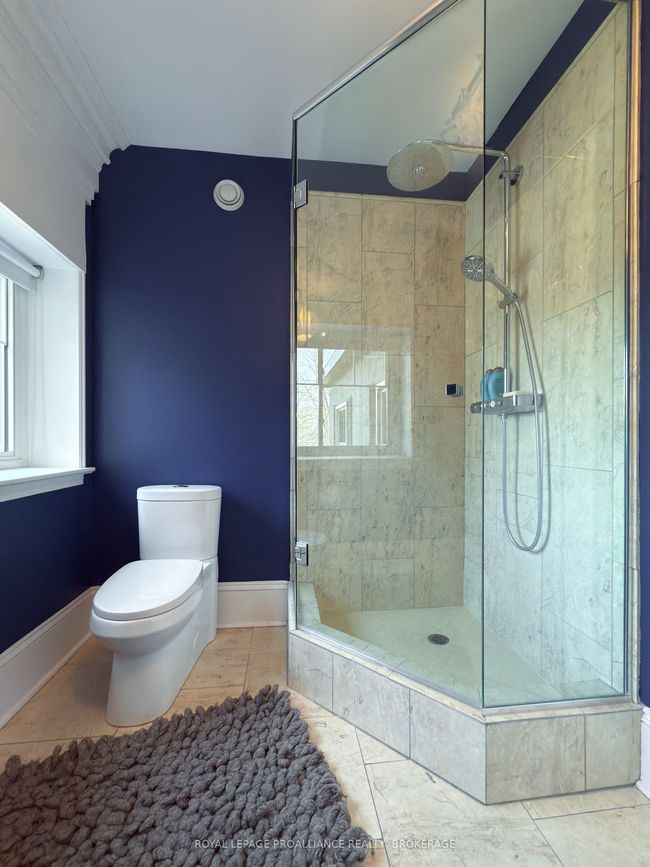 1863 Sydenham Rd, House other with 3 bedrooms, 4 bathrooms and 6 parking in Kingston ON | Image 42