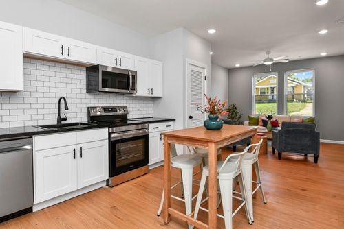 103-505 W Grand St, Springfield, MO, 65807-1407 | Card Image