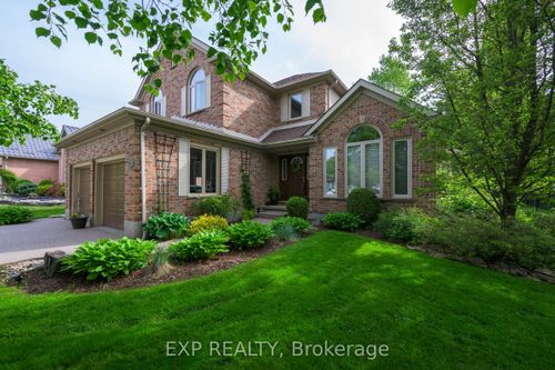 22 Glenridge Cres, London, ON, N6G4W5 | Card Image