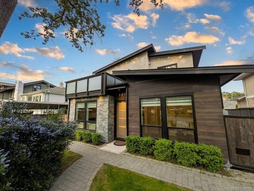 909 Bank St, Victoria, BC, V8S4B1 | Card Image