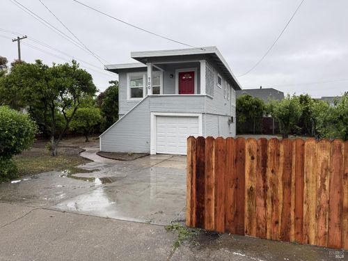 700 Springs Rd, Vallejo, CA, 94590-5351 | Card Image