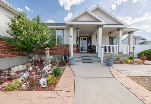 29 Meadowlark Cir, Grantsville, UT, 84029-9002 | Card Image