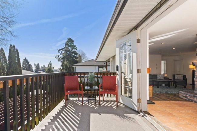 2322 Hazellynn Place, House other with 6 bedrooms, 5 bathrooms and 6 parking in North Vancouver BC | Image 34