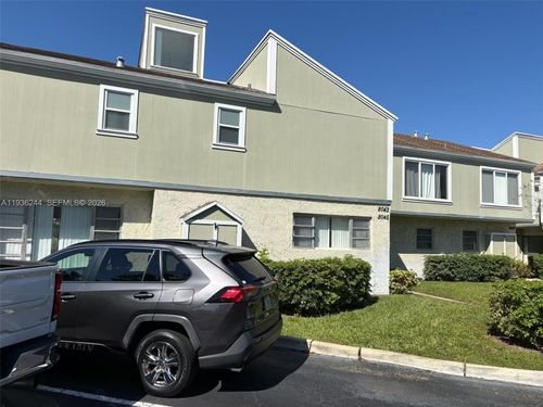 f-3-8043 Lagos De Campo Blvd, Tamarac, FL, 33321-3861 | Card Image