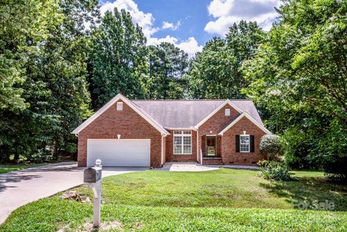 135 Woodstork Cove Rd, Mooresville, NC, 28117-9483 | Card Image