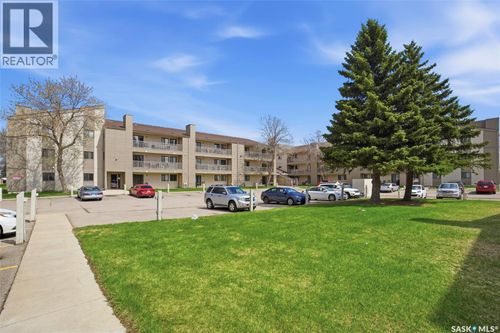 214 Tait Pl, Saskatoon, SK, S7H | Card Image