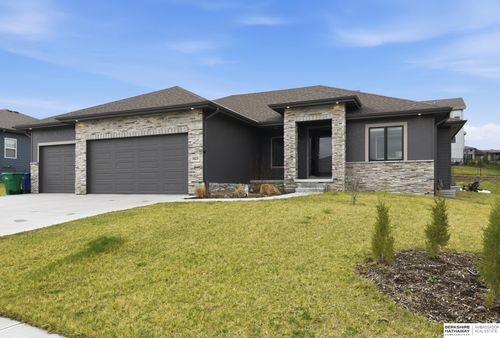 10215 Pintail Dr, Papillion, NE, 68046-3888 | Card Image
