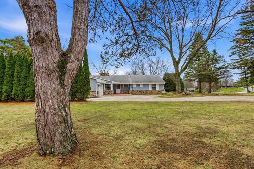 18635 Benington Drive, Brookfield, WI, 53045 | Card Image