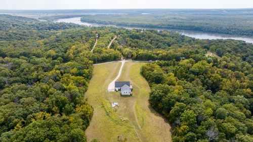 145 W Cedar Tree Ln, HARTSBURG, MO, 65039-9514 | Card Image