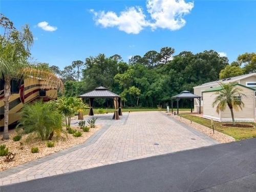 16532 Sunshine Ave, CLERMONT, FL, 34714-6352 | Card Image