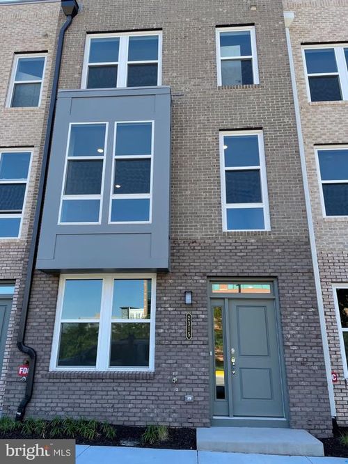 2315 Lee Farnum St, HERNDON, VA, 20171-5425 | Card Image