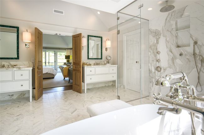 8580 Hunts Point Ln, House other with 5 bedrooms, 6 bathrooms and 3 parking in Hunts Point WA | Image 26