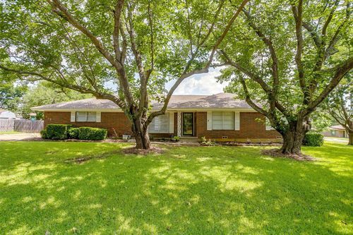 203 Lone Star St, Joshua, TX, 76058-3169 | Card Image