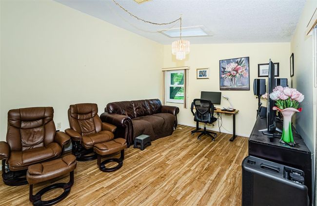 Family Room | Image 17