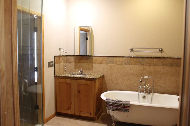 1252 Merlot, House other with 3 bedrooms, 3 bathrooms and 5 parking in New Braunfels TX | Image 9