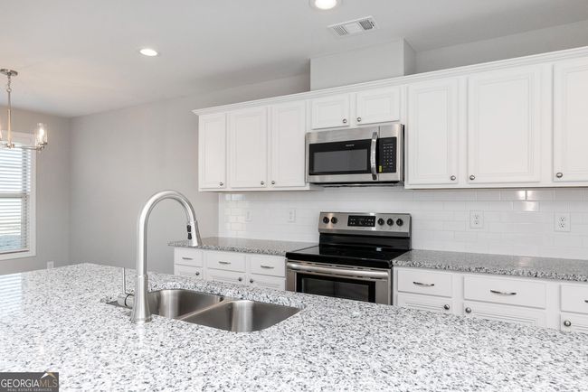 103 Cassandra Ann Way, House other with 3 bedrooms, 2 bathrooms and 2 parking in Perry GA | Image 9