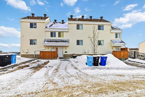 9-711 Beacon Hill Dr, Fort Mcmurray, AB, T9H3R5 | Card Image