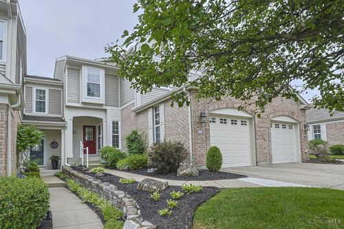 3886 Arbor Green Dr, Cincinnati, OH, 45255-5638 | Card Image