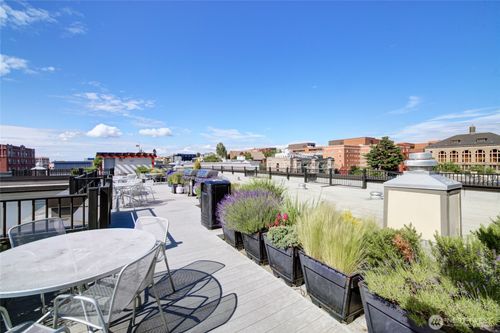 121-1620 Belmont Ave, Seattle, WA, 98122-2351 | Card Image