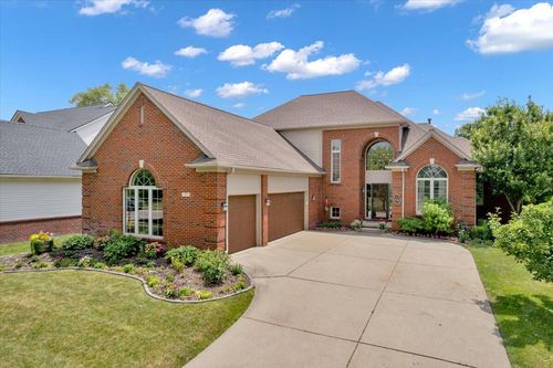 723 Bay Pointe Drive, Oxford, MI, 48371 | Card Image