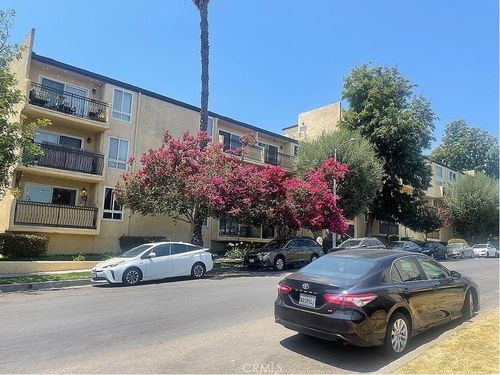 unit-314-5257 Radford Ave, Valley Village, CA, 91607-4415 | Card Image