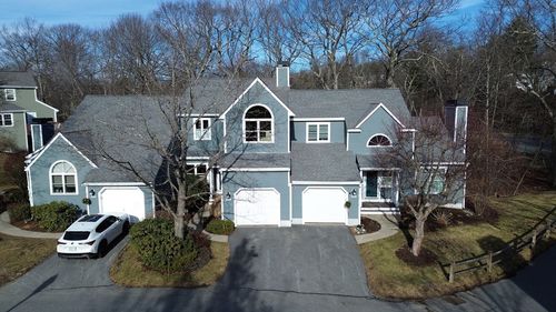 289-289 Bishops Forest Dr, Waltham, MA, 02452-8804 | Card Image