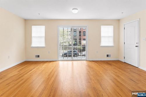 453-455 Washington St, Newark, NJ, 07102-2460 | Card Image