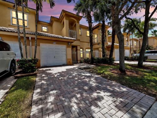 858-858 Nw 170th Ter, Pembroke Pines, FL, 33028-2121 | Card Image