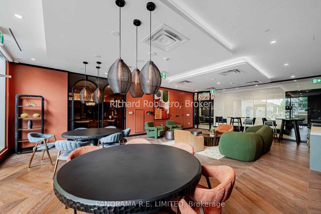 623 - 689 The Queensway, Condo with 2 bedrooms, 2 bathrooms and 1 parking in Etobicoke ON | Image 23
