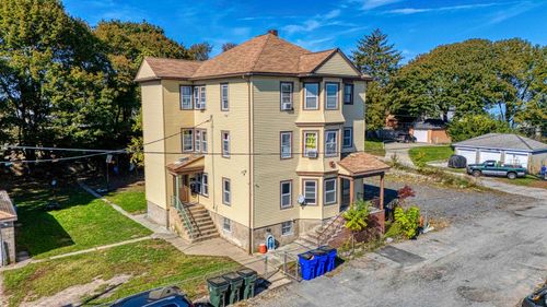 15 Higgins St, Fall River, MA, 02724-2486 | Card Image