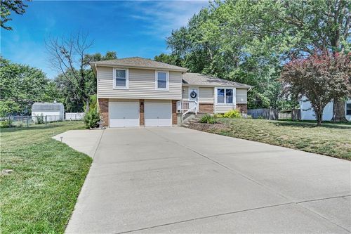 16010 Harris Ave, Belton, MO, 64012-1615 | Card Image