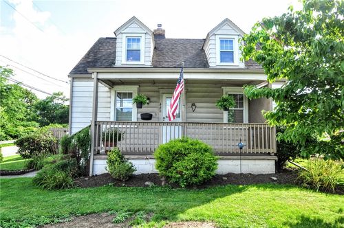 426 Stafford Ave, Bridgeville, PA, 15017-2904 | Card Image