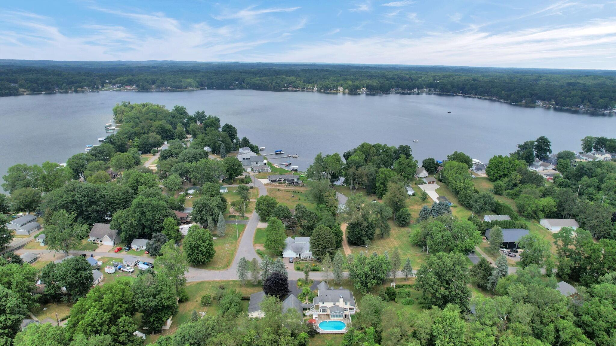Residential in Hope Township 3