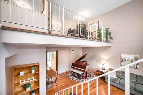1005 W 104th St, Bloomington, MN, 55431-3172 | Card Image