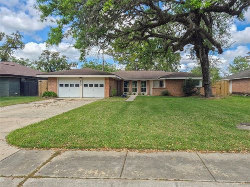 613 Magnolia St, Lake Jackson, TX, 77566-5408 | Card Image