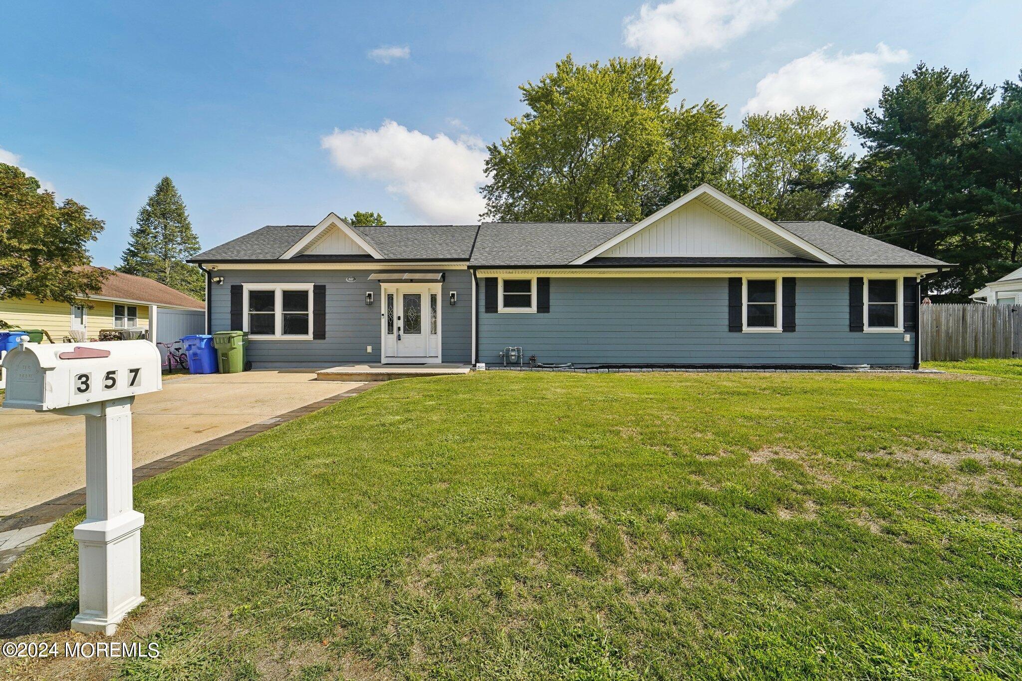 Meadowbrook Ave, Eatontown, NJ 07724
