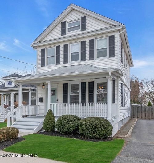 19 Mount St, Red Bank, NJ, 07701-1806 | Card Image