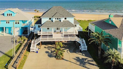 3232 Gulf Castle Dr, Crystal Beach, TX, 77650 | Card Image