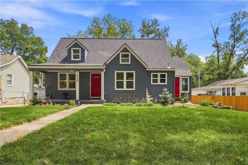 1429 Kingman St, Leavenworth, KS, 66048-3042 | Card Image