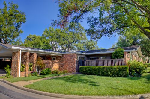 b6-2112 E 59th St, Tulsa, OK, 74105-7004 | Card Image