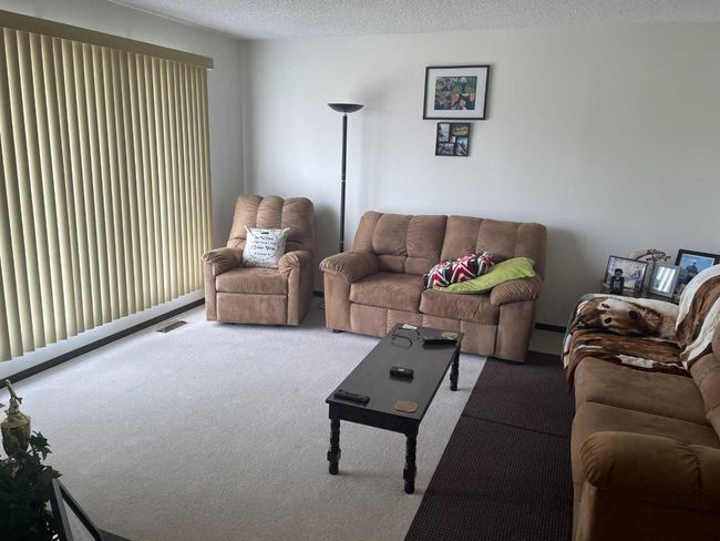 11823 102 Ave., House other with 3 bedrooms, 2 bathrooms and 4 parking in Fairview AB | Image 9